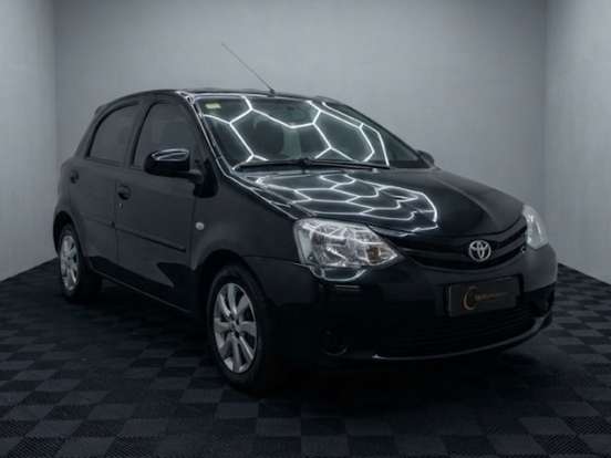 TOYOTA-ETIOS-2013