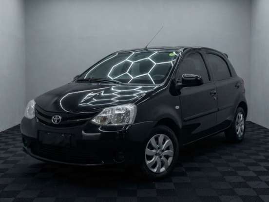 TOYOTA-ETIOS-2013