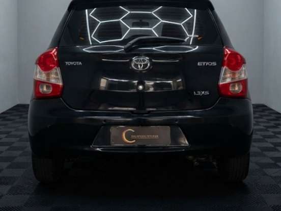 TOYOTA-ETIOS-1.3 XS 16V FLEX 4P MANUAL TOYOTA-ETIOS-2013