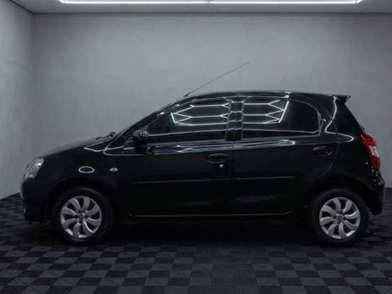 TOYOTA-ETIOS-2013