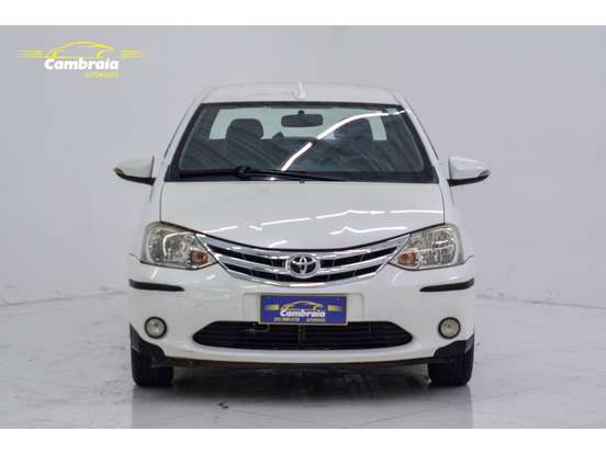 TOYOTA-ETIOS-2015