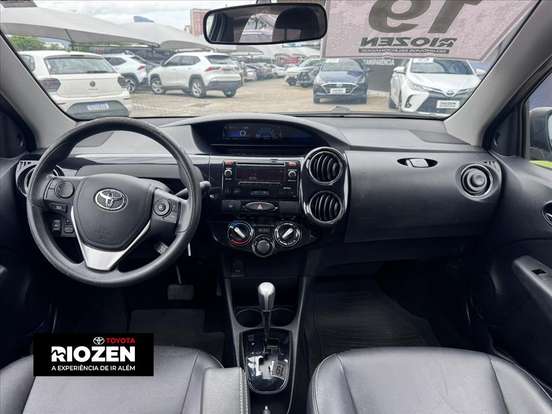 TOYOTA-ETIOS-2018