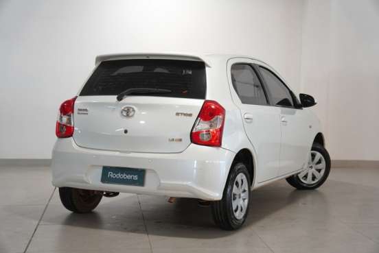 TOYOTA-ETIOS-2017