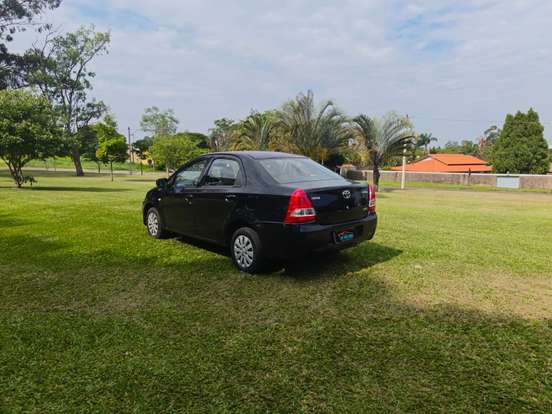 TOYOTA-ETIOS-1.5 XS SEDAN 16V FLEX 4P MANUAL TOYOTA-ETIOS-2013