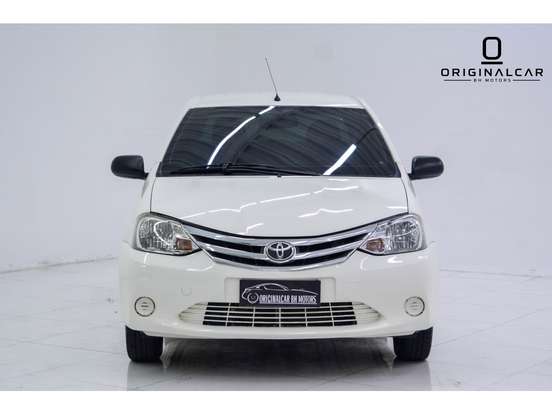 TOYOTA-ETIOS-1.5 XS SEDAN 16V FLEX 4P MANUAL TOYOTA-ETIOS-2013