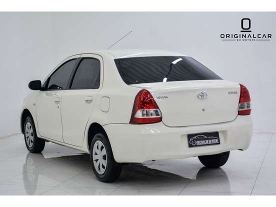 TOYOTA-ETIOS-2013