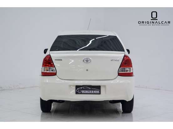 TOYOTA-ETIOS-2013