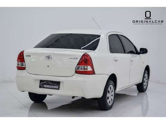 TOYOTA-ETIOS-2013