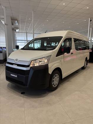 TOYOTA HIACE 2.8 D-4D TURBO DIESEL MINIBUS 15+1 DX AUTOMÁTICO