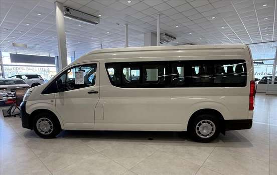 TOYOTA-HIACE-2024