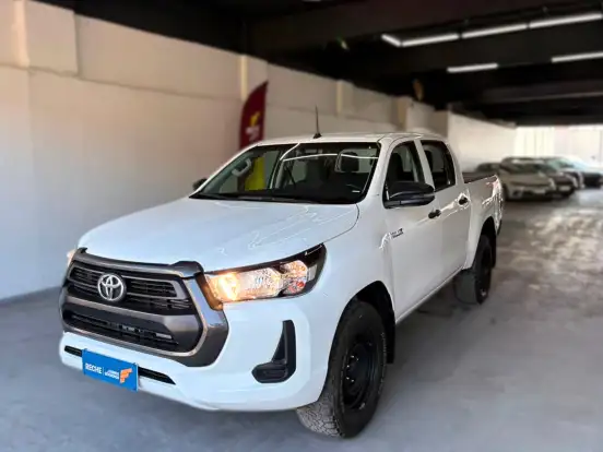 TOYOTA-HILUX-2024