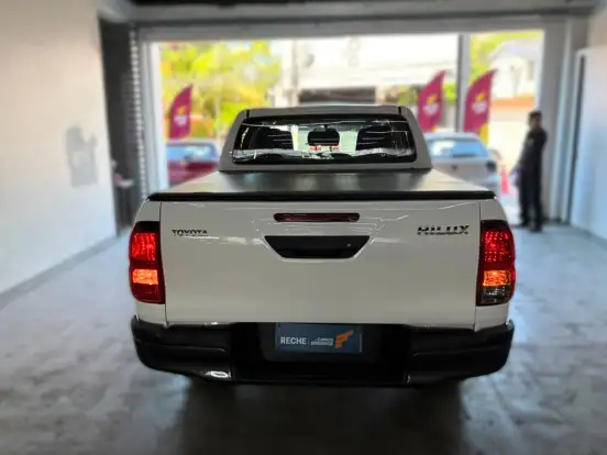 TOYOTA-HILUX-2.8 D-4D TURBO DIESEL CD POWER PACK 4X4 AUTOMÁTICO TOYOTA-HILUX-2024