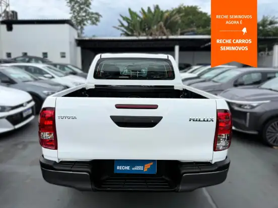 TOYOTA-HILUX-2.8 D-4D TURBO DIESEL CD POWER PACK 4X4 AUTOMÁTICO TOYOTA-HILUX-2024