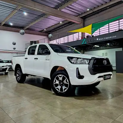 TOYOTA-HILUX-2024