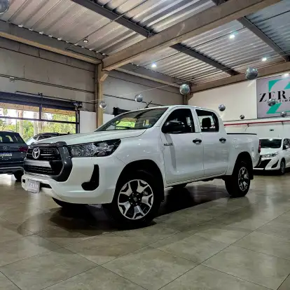 TOYOTA-HILUX-2024