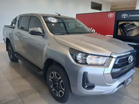 TOYOTA HILUX 2.8 D-4D TURBO DIESEL CD SRV 4X4 AUTOMÁTICO