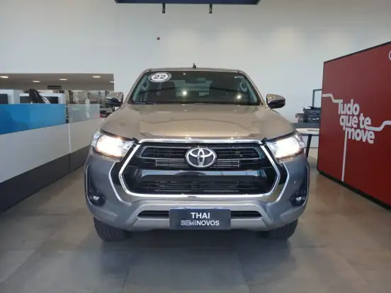 TOYOTA-HILUX-2.8 D-4D TURBO DIESEL CD SRV 4X4 AUTOMÁTICO TOYOTA-HILUX-2022