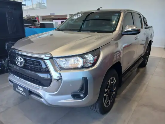TOYOTA-HILUX-2022
