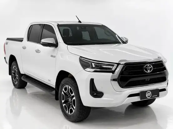 TOYOTA-HILUX-2.8 D-4D TURBO DIESEL CD SRX 4X4 AUTOMÁTICO TOYOTA-HILUX-2023