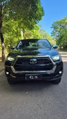 TOYOTA-HILUX-2023