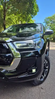 TOYOTA-HILUX-2023