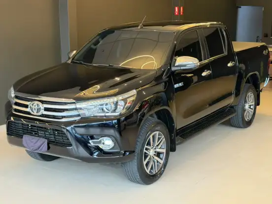 TOYOTA-HILUX-2018