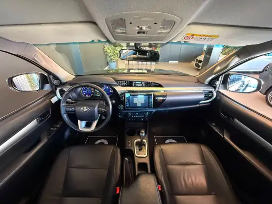 TOYOTA-HILUX-2018