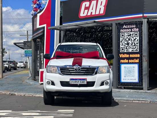 TOYOTA-HILUX-2.7 SR 4X2 CD 16V FLEX 4P AUTOMÁTICO TOYOTA-HILUX-2015