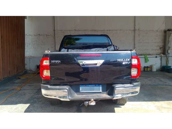TOYOTA-HILUX-2017