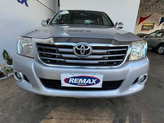 TOYOTA-HILUX-2013