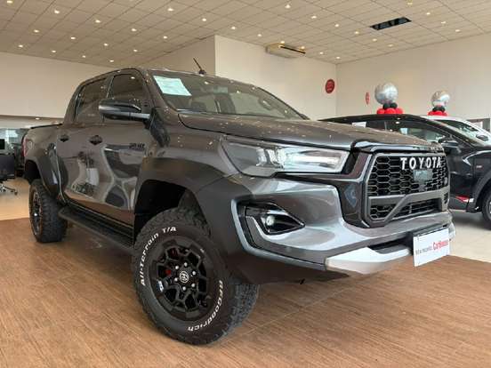 TOYOTA-HILUX-2.8 D-4D TURBO DIESEL CD GR-S 4X4 AUTOMÁTICO TOYOTA-HILUX-2023