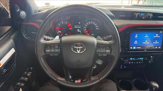 TOYOTA-HILUX-2.8 D-4D TURBO DIESEL CD GR-S 4X4 AUTOMÁTICO TOYOTA-HILUX-2024