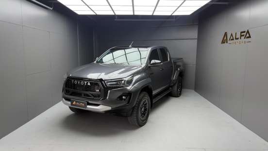 TOYOTA-HILUX-2024