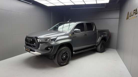 TOYOTA-HILUX-2.8 D-4D TURBO DIESEL CD GR-S 4X4 AUTOMÁTICO TOYOTA-HILUX-2024