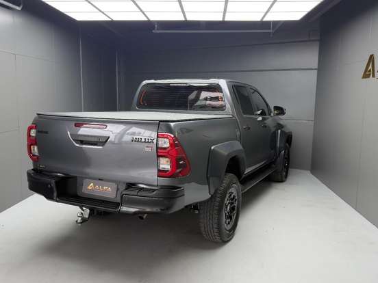 TOYOTA-HILUX-2.8 D-4D TURBO DIESEL CD GR-S 4X4 AUTOMÁTICO TOYOTA-HILUX-2024