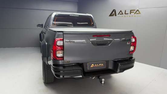 TOYOTA-HILUX-2024