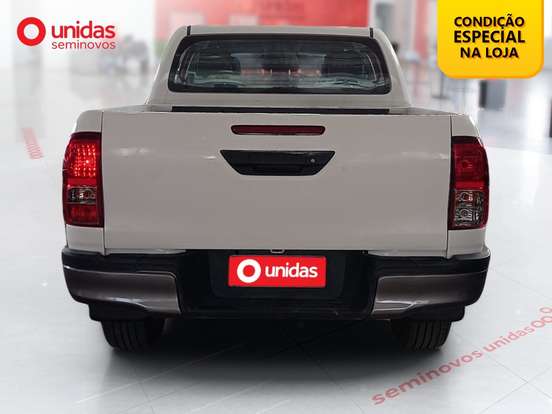 TOYOTA-HILUX-2023