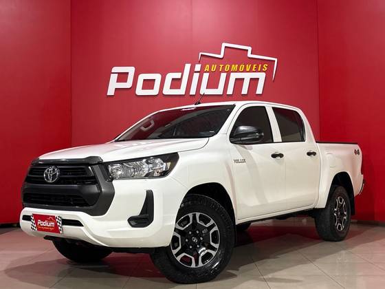 TOYOTA HILUX 2.8 D-4D TURBO DIESEL CD POWER PACK 4X4 MANUAL