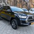 TOYOTA HILUX 2.8 D-4D TURBO DIESEL CD SR 4X4 AUTOMÁTICO TOYOTA HILUX 2.8 D-4D TURBO DIESEL CD SR 4X4 AUTOMÁTICO
