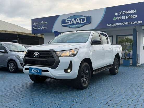 TOYOTA-HILUX-2.8 D-4D TURBO DIESEL CD SR 4X4 AUTOMÁTICO TOYOTA-HILUX-2022