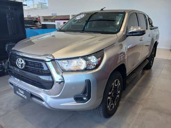 TOYOTA-HILUX-2022