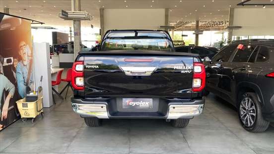 TOYOTA-HILUX-2024