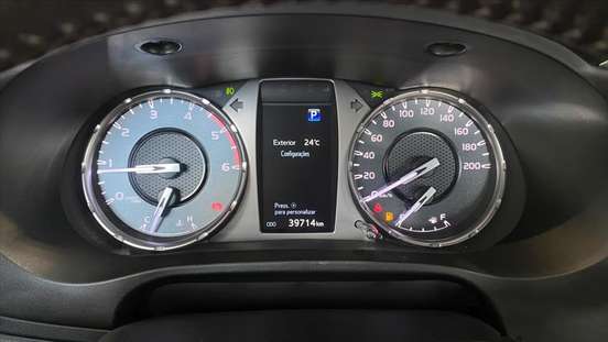 TOYOTA-HILUX-2024
