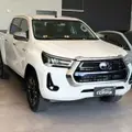 TOYOTA HILUX 2.8 D-4D TURBO DIESEL CD SRX 4X4 AUTOMÁTICO TOYOTA HILUX 2.8 D-4D TURBO DIESEL CD SRX 4X4 AUTOMÁTICO