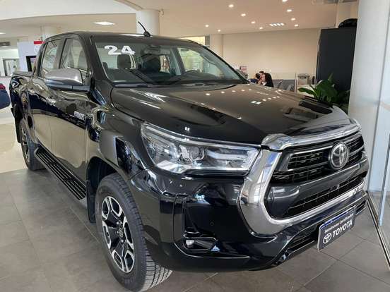 TOYOTA-HILUX-2.8 D-4D TURBO DIESEL CD SRX 4X4 AUTOMÁTICO TOYOTA-HILUX-2023
