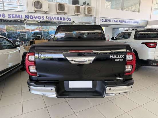 TOYOTA-HILUX-2.8 D-4D TURBO DIESEL CD SRX 4X4 AUTOMÁTICO TOYOTA-HILUX-2021