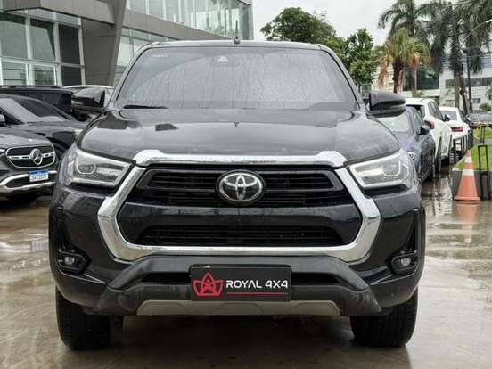 TOYOTA-HILUX-2021