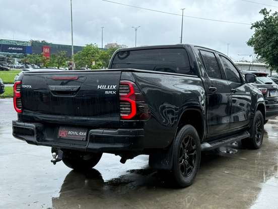 TOYOTA-HILUX-2.8 D-4D TURBO DIESEL CD SRX 4X4 AUTOMÁTICO TOYOTA-HILUX-2021