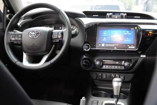 TOYOTA-HILUX-2026