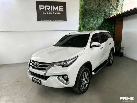 TOYOTA-HILUX-2016